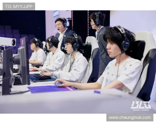 BLG战队勇夺赛场荣耀再创传奇谱写电子竞技巅峰新篇章